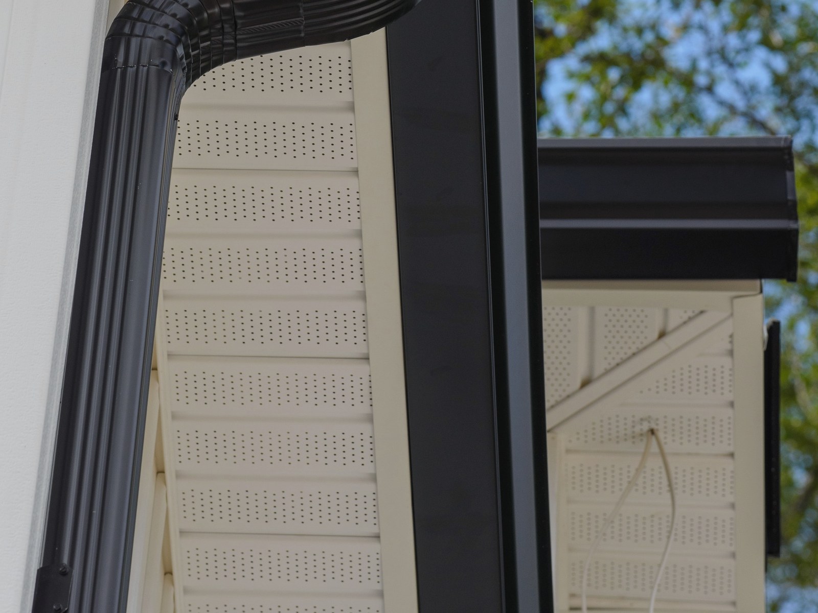 Yosemite Seamless Gutters — gutter work in Byron, NY