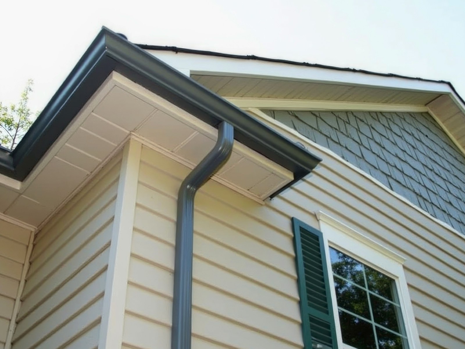 The Seamless Gutter Specialists — gutter work in Adairsville, GA