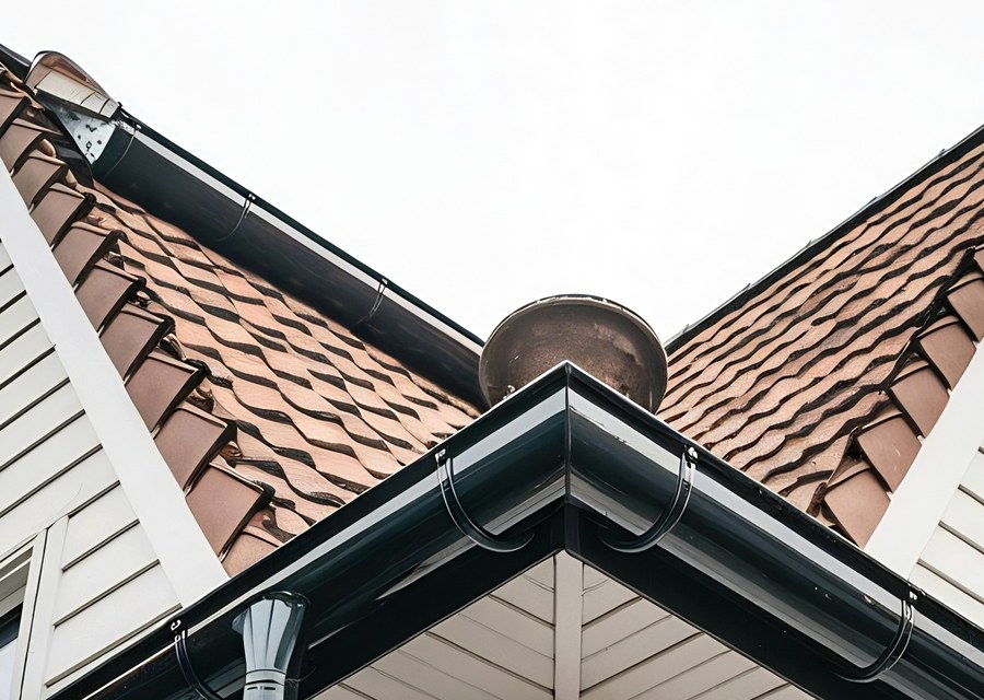 Gutter system detail — Brimfield, MA